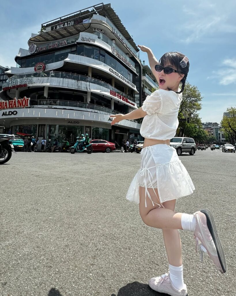 Hàm Cá Mập: A Beautiful Moment to Remember